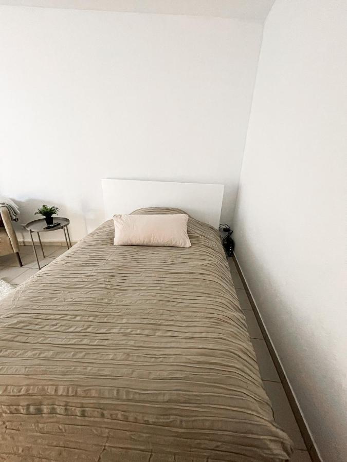 Schoene Einzimmerwohnung บัดเนาไฮม์ ภายนอก รูปภาพ